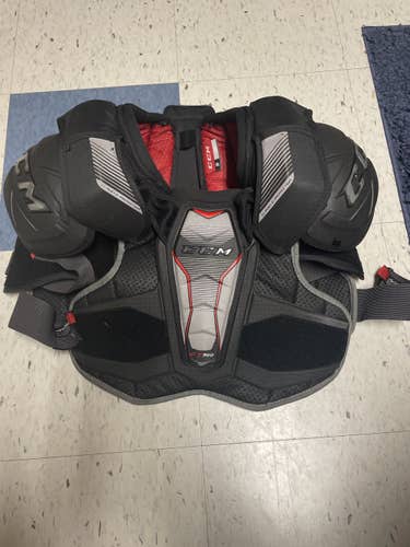 Senior Large CCM  JetSpeed FT390 Shoulder Pads