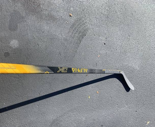 Right Handed Toe Pattern  Alpha DX Hockey Stick
