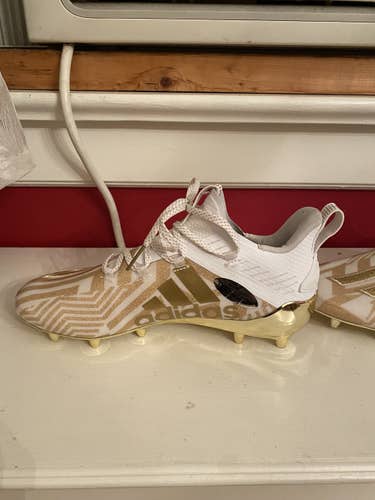 New Men's Adult Size 8.0 (Women's 9.0) Molded Cleats Adidas Cleats