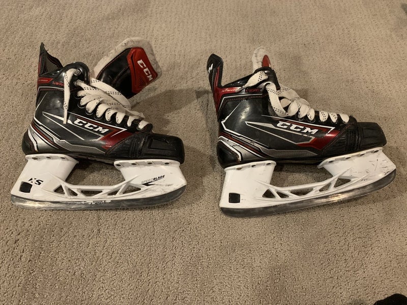 Senior CCM Wide Width Size 7 JetSpeed Vibe Hockey Skates