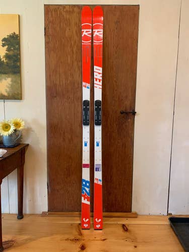 New  Racing Hero FIS SG Skis