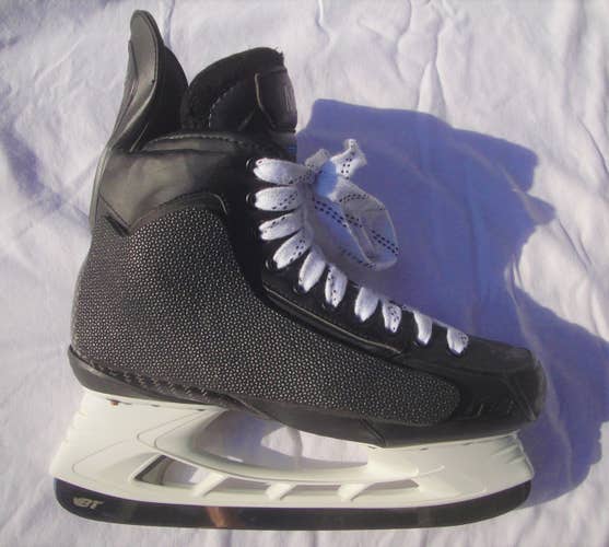 TRUE SKATES SIZE 9 MADE IN CANADA PRO STOCK ULTRASTOP BLOCKERS CUSTOM BLADETECH