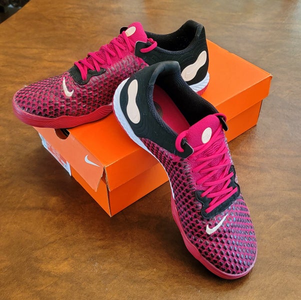 Red Unisex Used Indoor Size Men's 10.5 (W 11.5) Nike Cleats