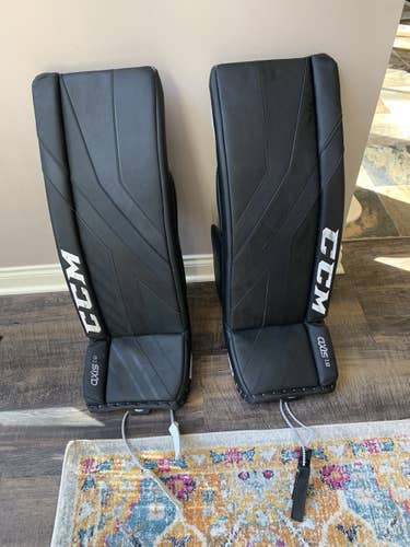 Black Junior 33" CCM  Axis 1.9 Goalie Leg Pads