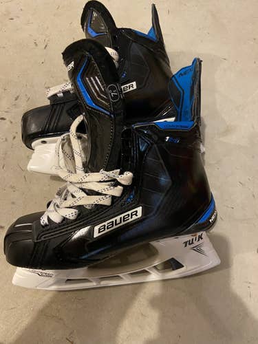 Senior Bauer Regular Width Size 7.5 Nexus 1N Hockey Skates