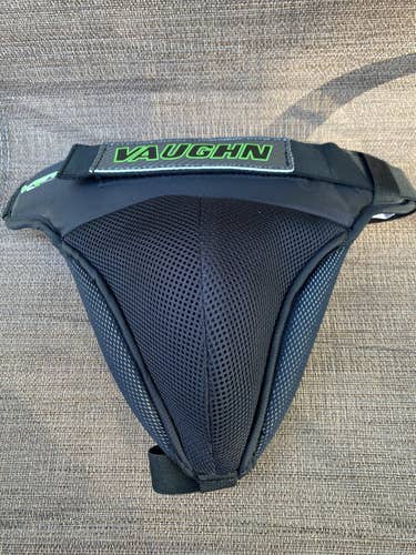 New Vaughn SLR Pro Sr Goalie Cup VGC Ventus senior black