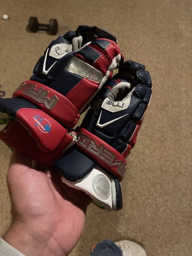 Maverik m4 Lacrosse Gloves