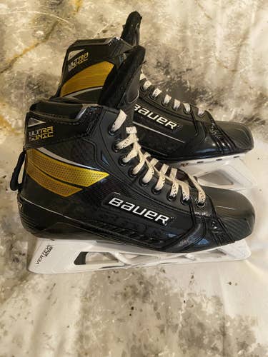 Nearly new Bauer ultra sonic goalie skates size 9