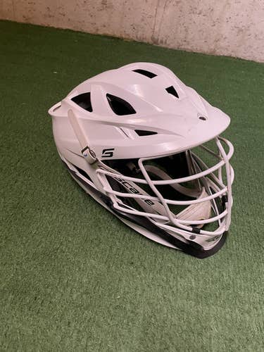White Adult Player's Cascade S Helmet