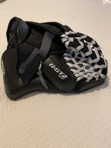 Warrior Intermediate Goalie Glove