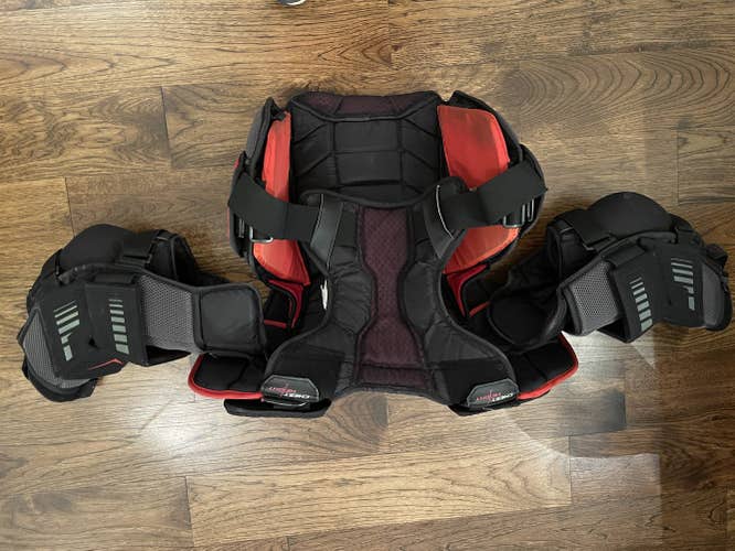 Intermediate Used Medium CCM Extreme Flex Shield E2.9 Goalie Chest Protector