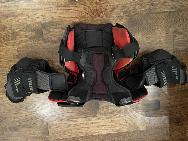 Intermediate Used Medium CCM Extreme Flex Shield E2.9 Goalie Chest Protector