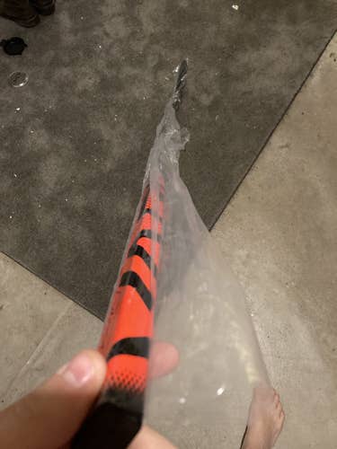 Senior Right Handed Toe Pattern Vapor FlyLite Hockey Stick