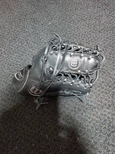 Black Wilson Right Hand Throw Infield A1K Baseball Glove 11.5"