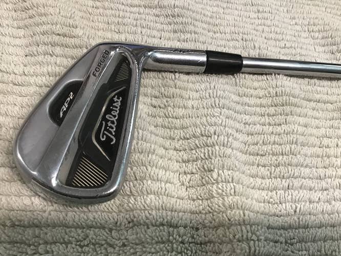 Used Men's Titleist 4 iron Right Handed 712 AP2 Forged Extra Stiff Flex Steel Shaft