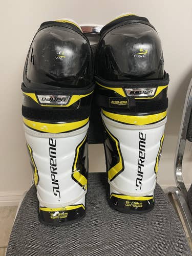 Senior Bauer Supreme 2S Pro Shin Pads