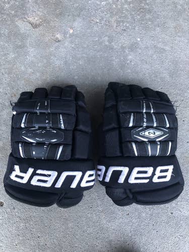 Black Senior Bauer 14" Nexus 800 Gloves