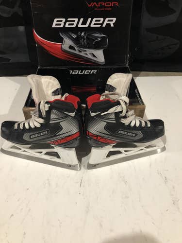 Used Bauer Extra Wide Width Size 2.5 Vapor X2.7 Hockey Goalie Skates