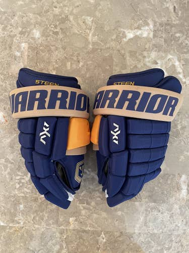Pro Stock Warrior Franchise St. Louis Blues Steen Gloves
