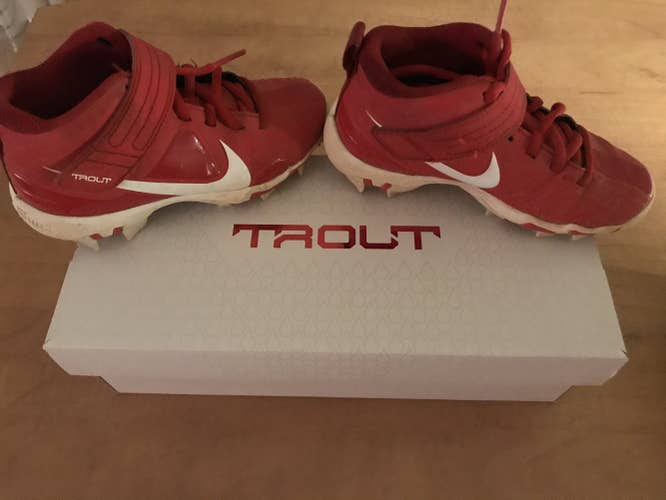 Red Used Youth Molded Cleats Nike High Top Trout