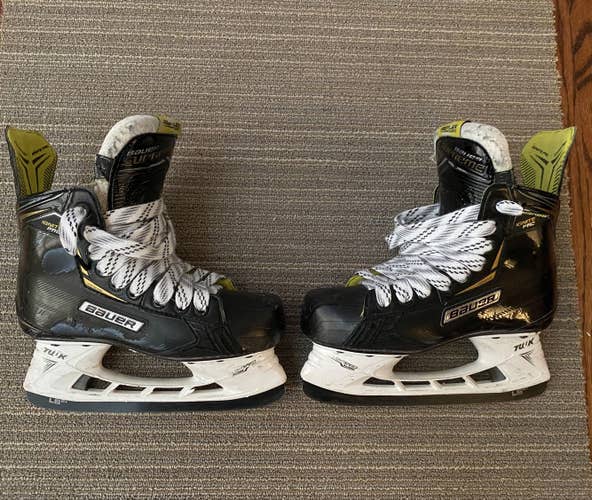 Junior Used Bauer Supreme ignite pro  Hockey Skates Extra Wide Width Size 2