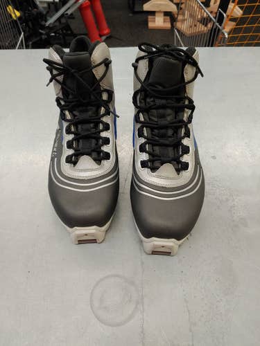 46 Used Fischer Cross Country Ski Boots