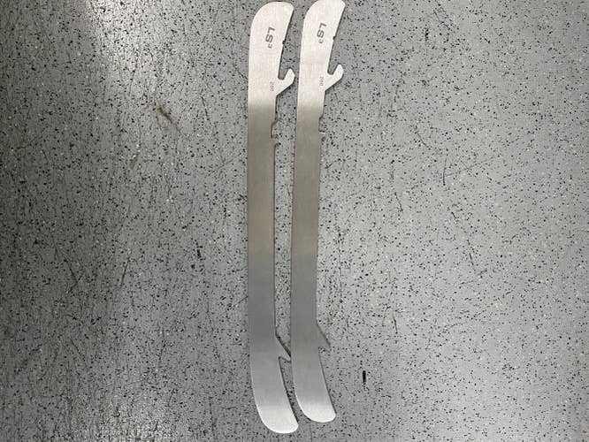 New Bauer 288 mm Ls3 and White CCM Large Socks