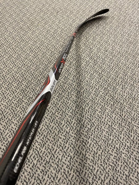Bauer Vapor X900 left p28 67 flex hockey stick