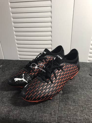 Black New Size 13 (Women's 14) Puma Cleats
