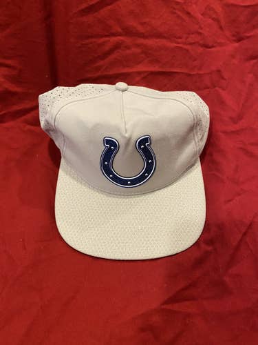 NFL Indianapolis Colts Team Issued Nike SnapBack Hat * NWOT NEW