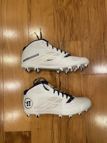 White Men's Molded Cleats Warrior Burn 8.0 (Size 11.5)
