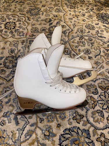 EDEA Figure Skates Motivo 215