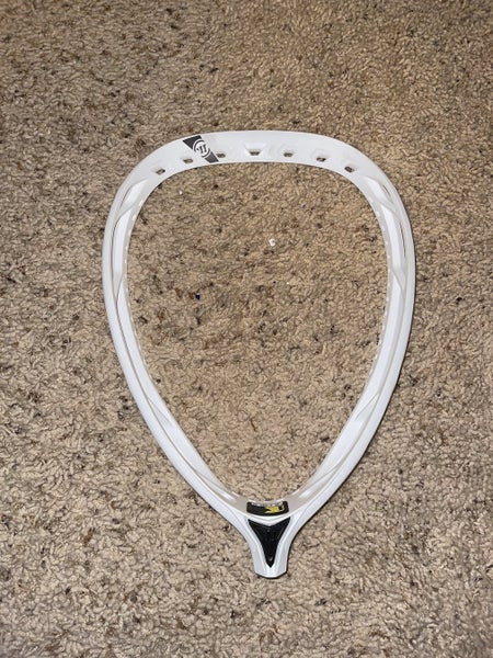 New Unstrung Nemesis 3 Goalie Head