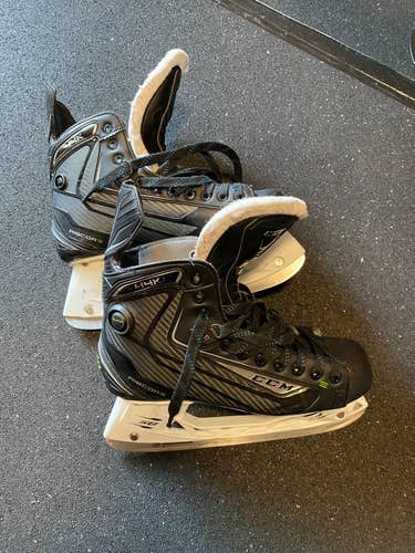 Senior Used CCM RibCor 44K Hockey Skates Extra Wide Width Size 8.5