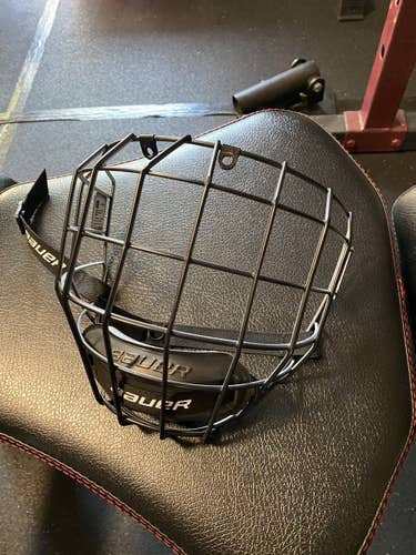 New Senior Medium Bauer Profile II Facemask Full Cage