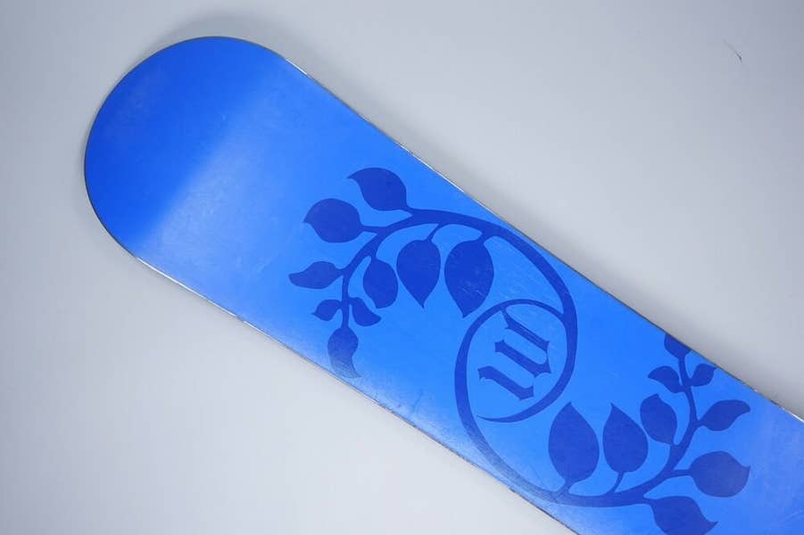 ★日本の職人技★ MORROW LOTUS Buy | SidelineSwap | SNOWBOARD WHITE BLUE 141CM スノーボード