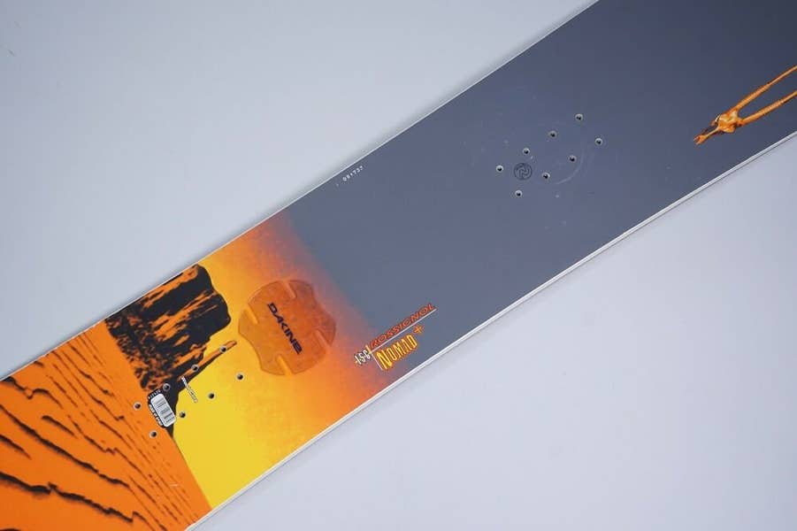 ROSSIGNOL NOMAD + 156CM ORANGE GRAY SNOWBOARD | SidelineSwap