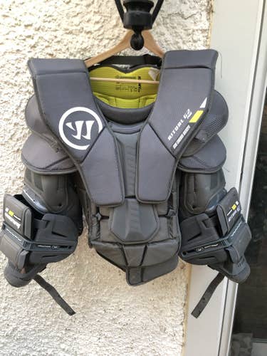 Senior Used Medium Warrior Ritual G2 Goalie Chest Protector
