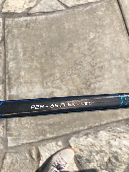 Intermediate Right Handed P28 Nexus 3N Pro Hockey Stick