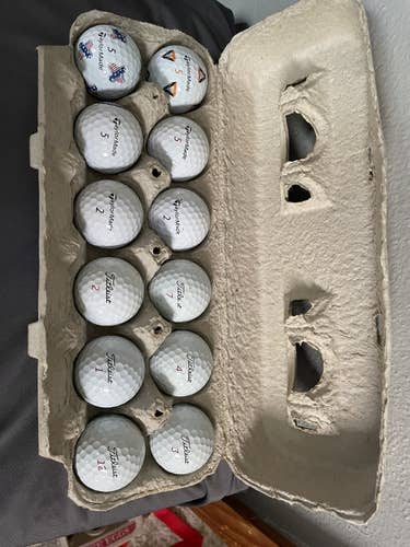 12 Pack, 6 Titleist Pro V1x & 6 TaylorMade TP5 Golf Balls