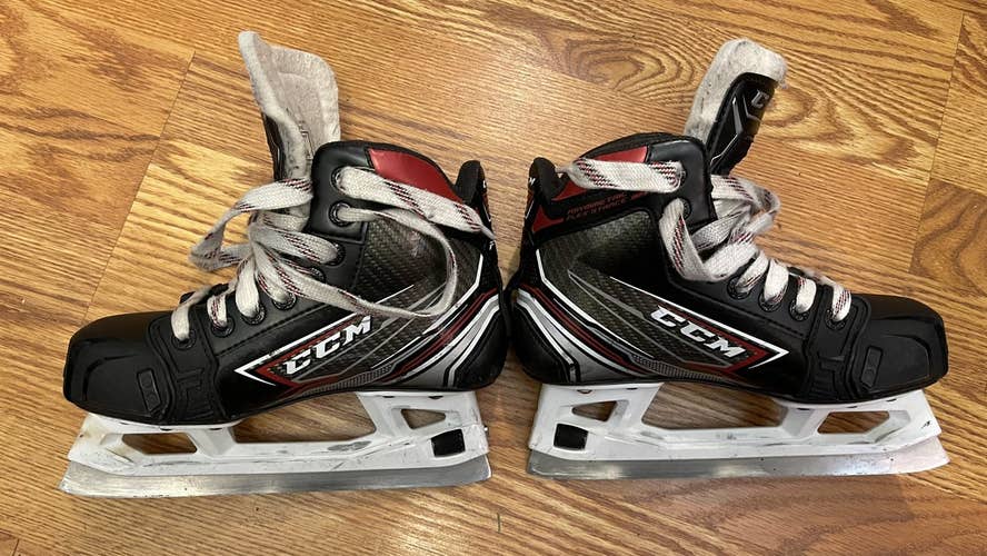 Junior CCM Size 2 Jetspeed ft460 Hockey Goalie Skates