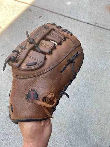 Spalding First Baseman Mitt