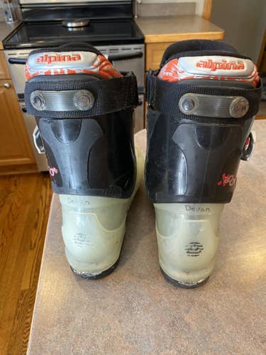 Size 4.0 New Alpina Ski Boots