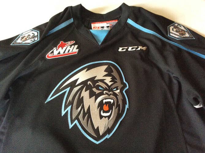 Winnipeg ICE WHL Game  Issue  Size 58 CCM Jersey Pro Stock