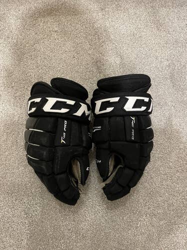 Black Senior CCM 14" Pro Stock Tacks 4 Roll Gloves