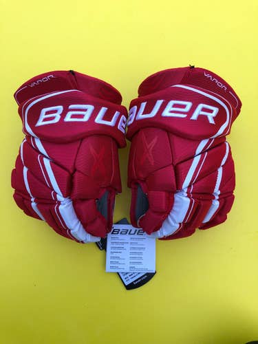 Red New Senior Bauer Vapor X900 Lite Gloves 15"