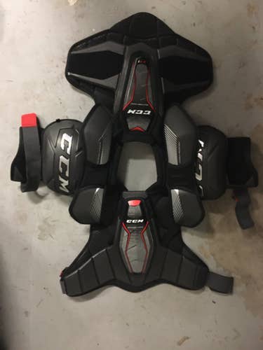 New Medium CCM  JetSpeed FT1 Shoulder Pads