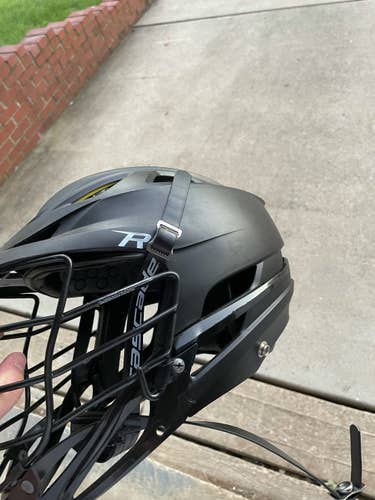 Black Adult Used Player's Cascade R Helmet