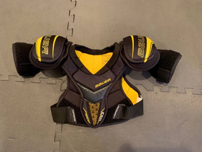 Used Youth Small Bauer Supreme TotalOne MX3 Shoulder Pads