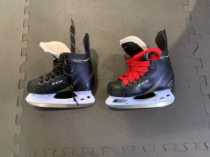Youth Used CCM CCM 1052 Hockey Skates Regular Width Size 11